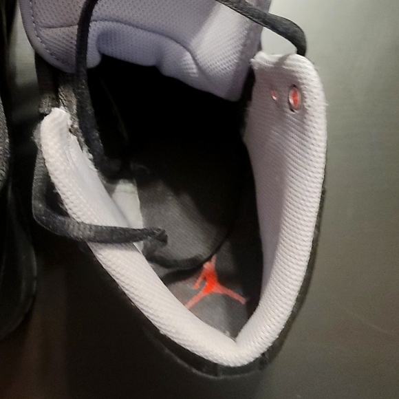 Sneakers - Picture 3 of 5